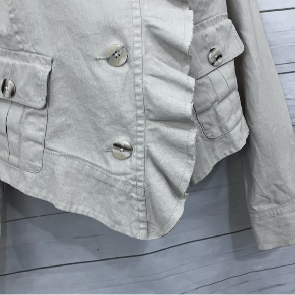 CAbi Cream 100% Linen Ruffled Asymmetrical Crop Button Jacket - Picture 5 of 16